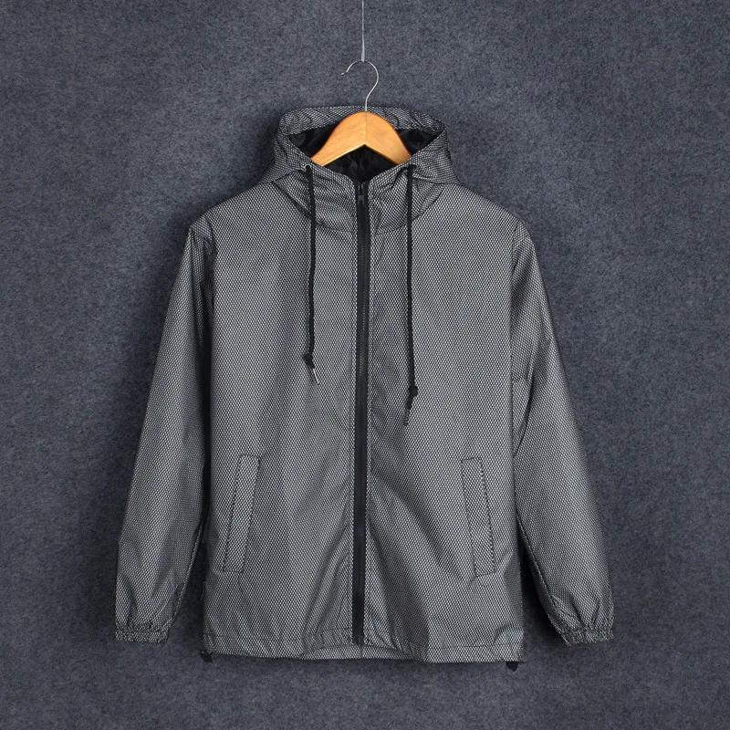 جديد الرجال ليلة عاكسة بالكامل - مراجعة Reflective Running Jacket وسعره
